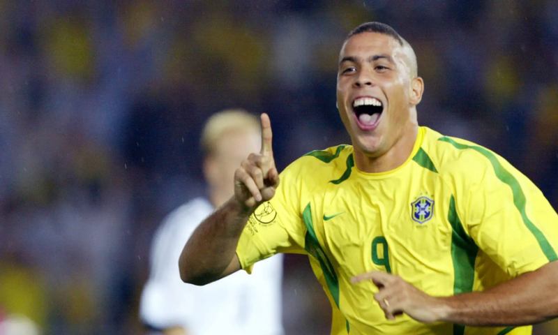 Huyền thoại bóng đá Ronaldo De Lima